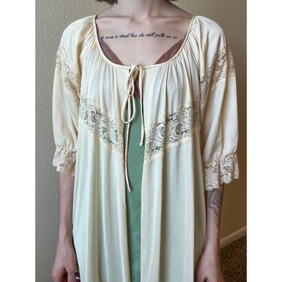 Vintage Cream/tan Maxi Robe Peignoir Dressing Gown Nylon/Lace 44" Bust Plus Size - Picture 3 of 14